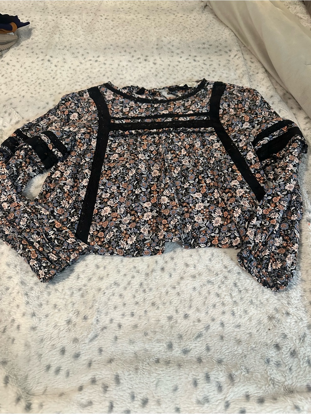 American Eagle Floral Lace-Trim Long Sleeve Blouse - Black & Brown